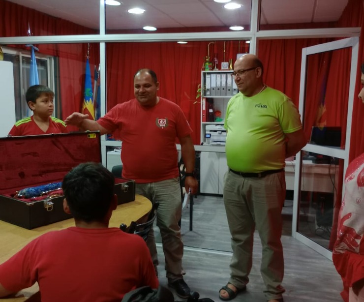 VECINO DE VILLA RAMALLO DONA SU INSTRUMENTO A LA BANDA